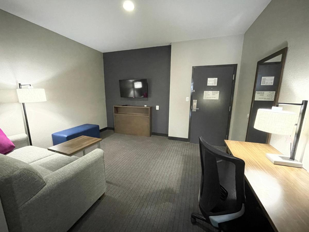 La Quinta Inn & Suites By Wyndham Augusta Fort Eisenhower Bagian luar foto