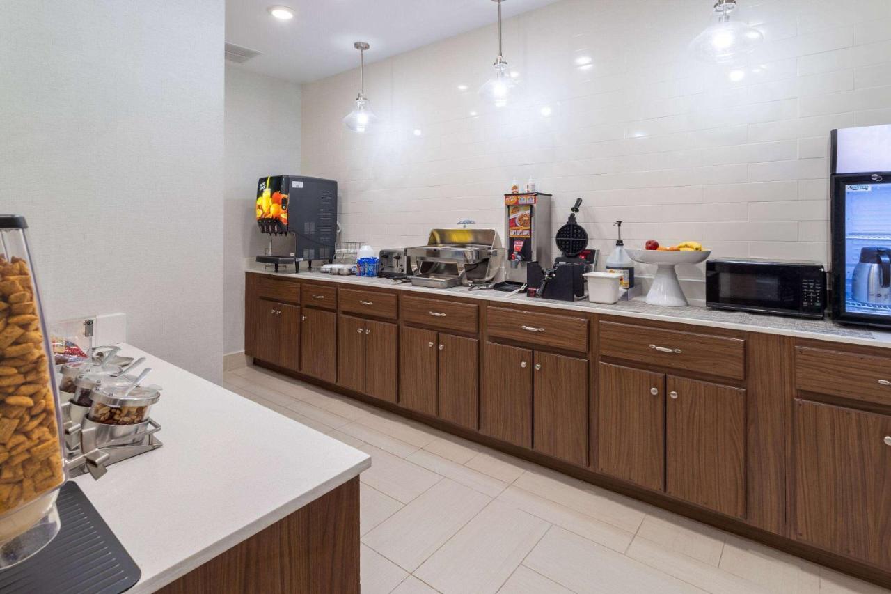 La Quinta Inn & Suites By Wyndham Augusta Fort Eisenhower Bagian luar foto