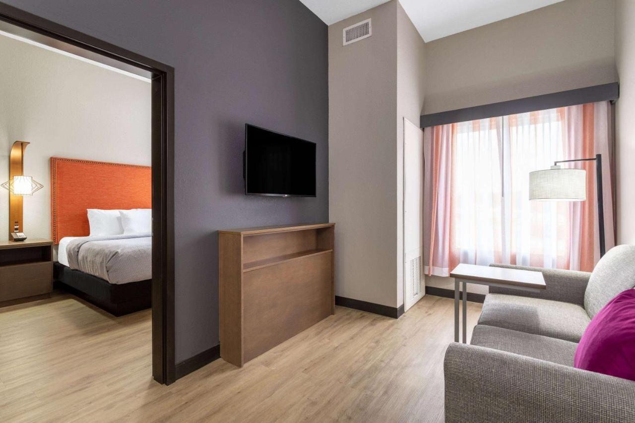 La Quinta Inn & Suites By Wyndham Augusta Fort Eisenhower Bagian luar foto
