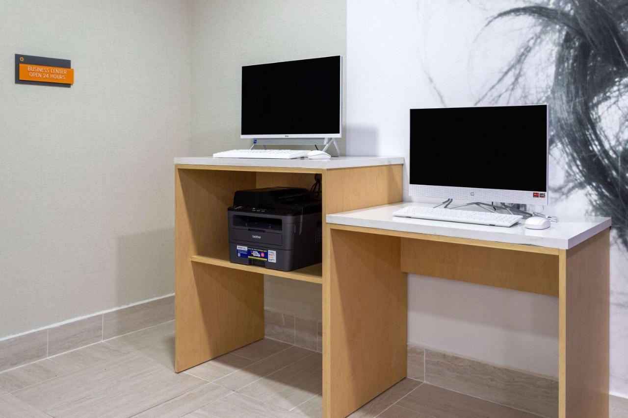 La Quinta Inn & Suites By Wyndham Augusta Fort Eisenhower Bagian luar foto