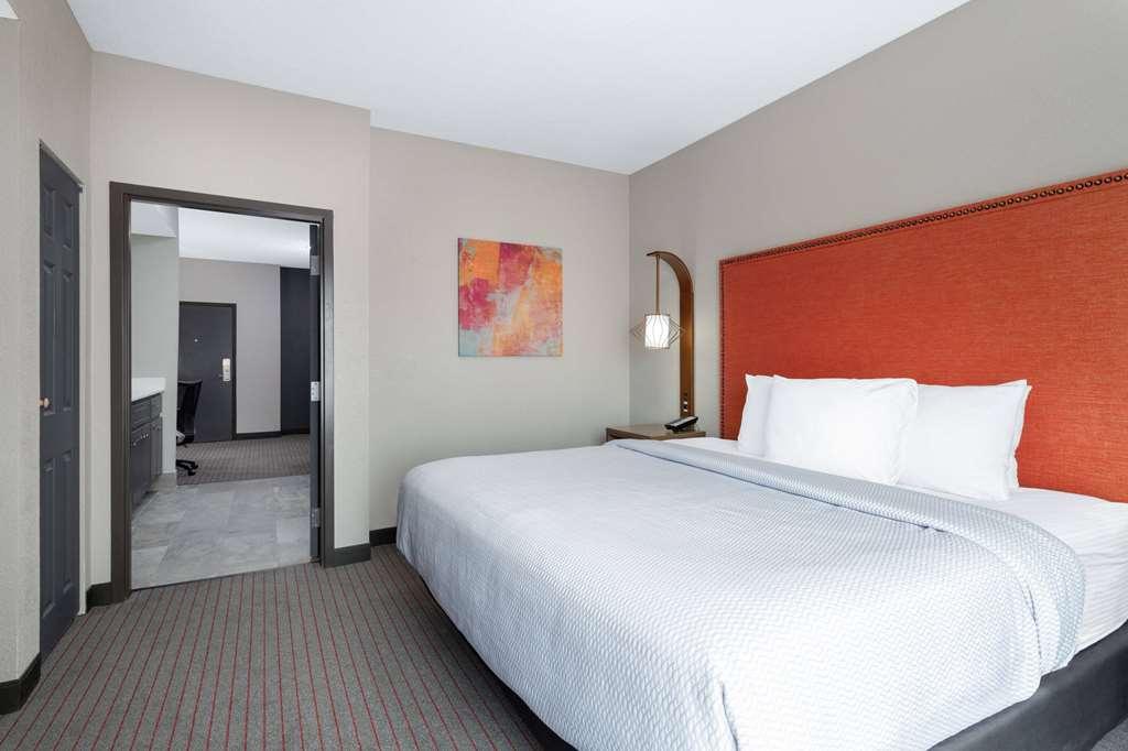 La Quinta Inn & Suites By Wyndham Augusta Fort Eisenhower Ruang foto
