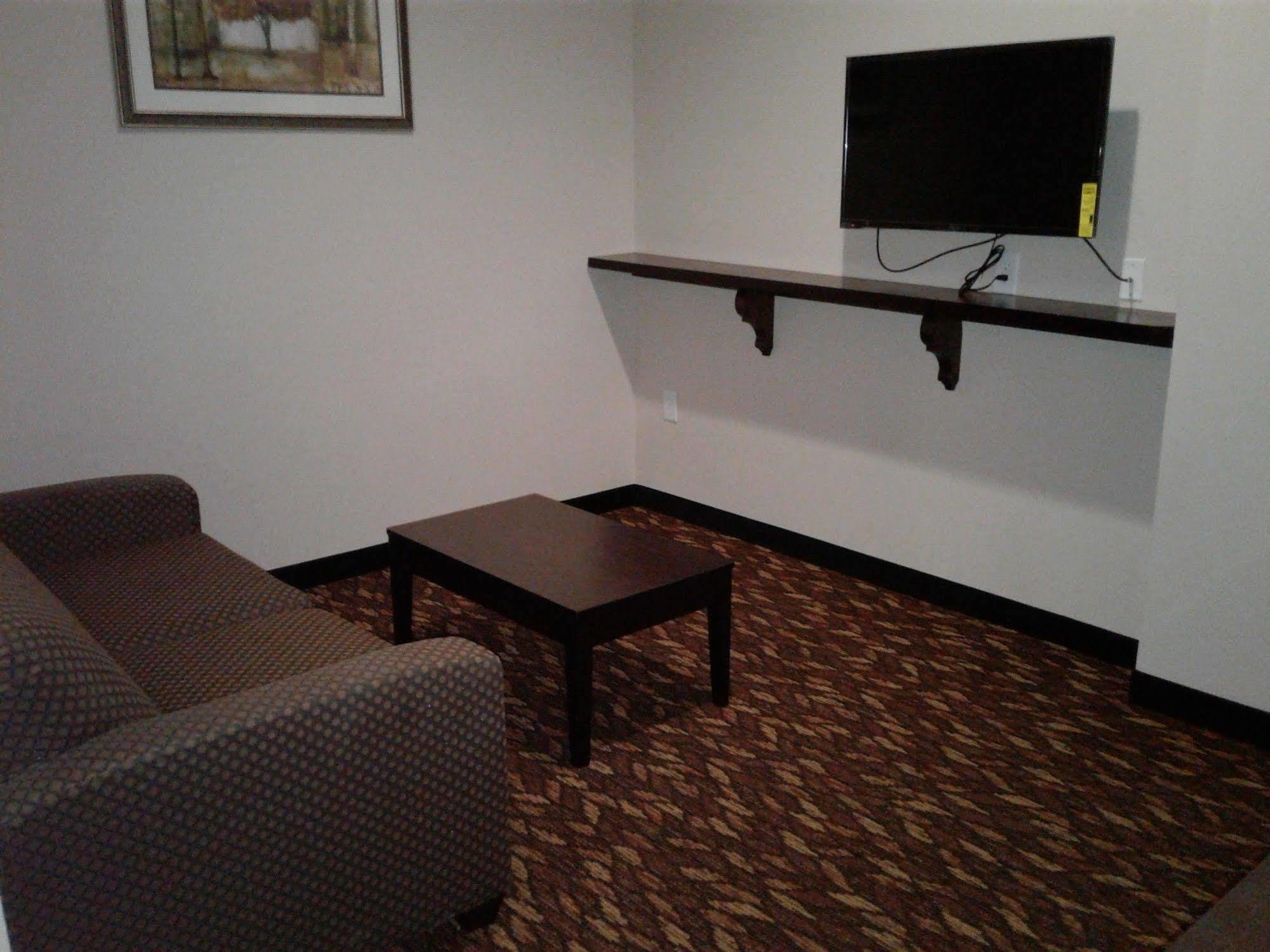 La Quinta Inn & Suites By Wyndham Augusta Fort Eisenhower Bagian luar foto